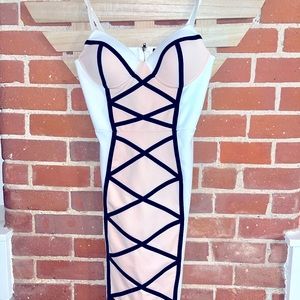 Brand:ENTRY,Size:Small,Color: white dress with black & peach designs.